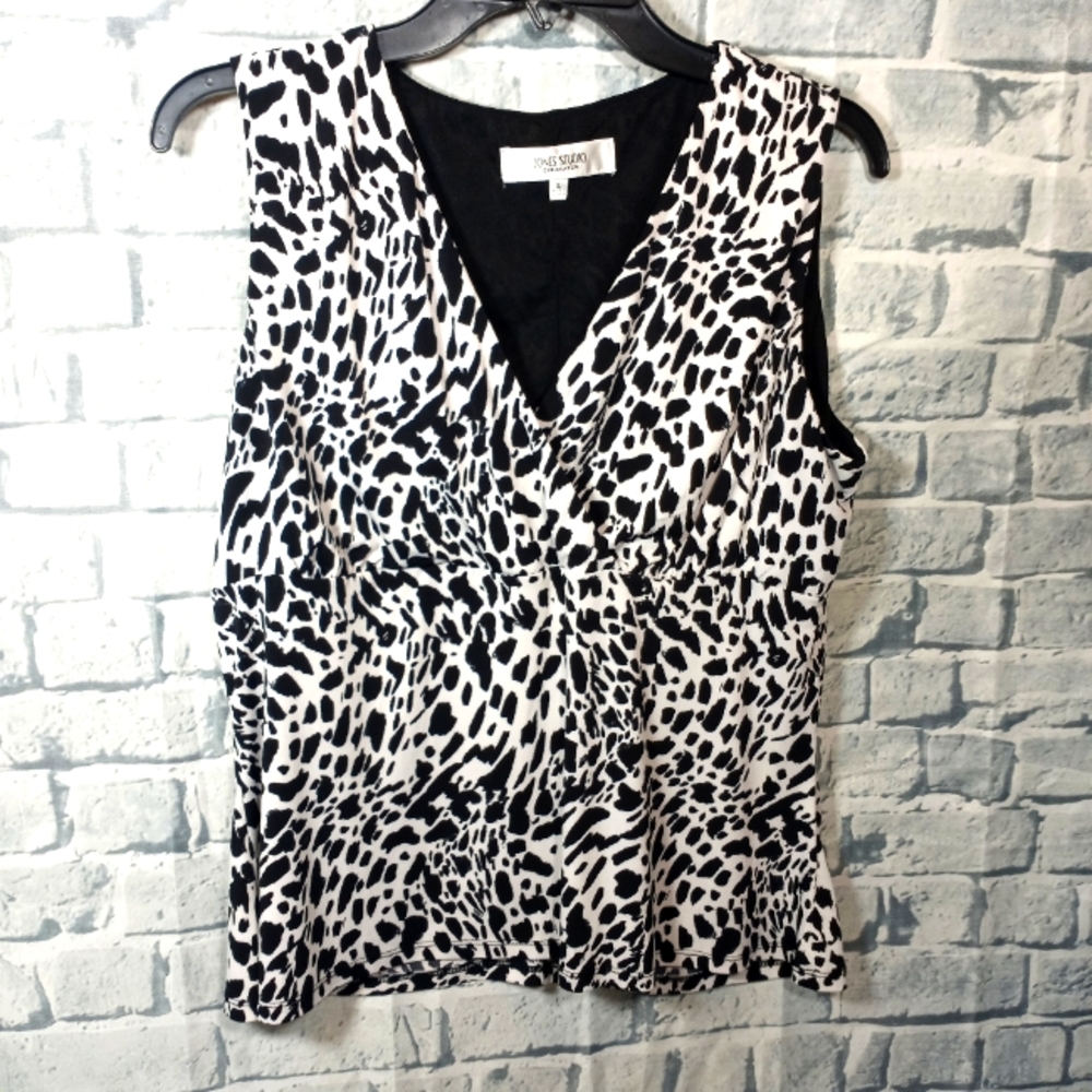 Black/White Jones Studio Surplice Sleeveless